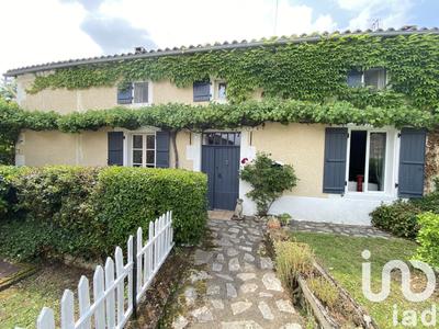 Maison de village - 180 m² - 6 pièces