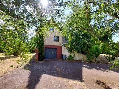 Maison - 187 m² - 7 pièces