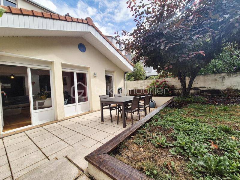 Appartement - 90 m² - 5 pièces