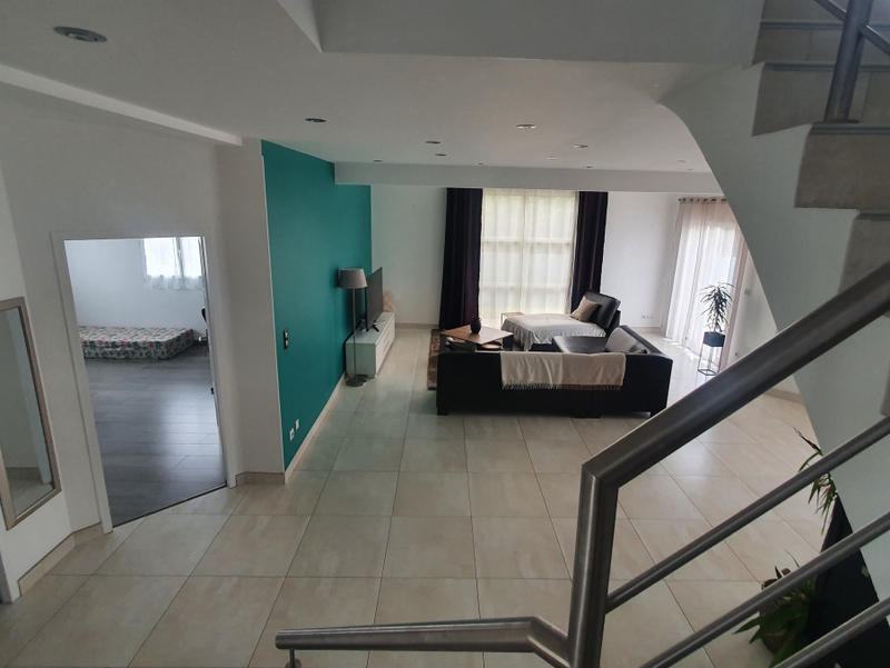 Maison - 160 m² - 7 pièces