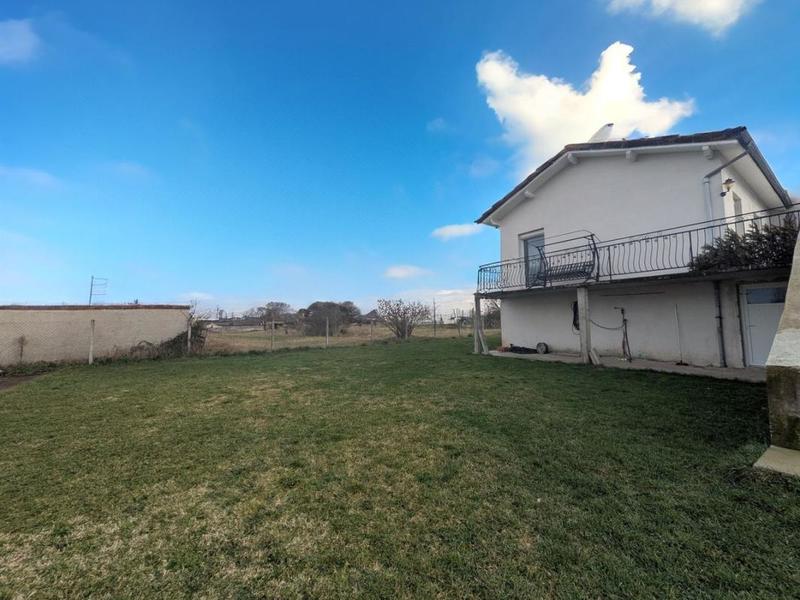 Maison - 93 m² - 4 pièces