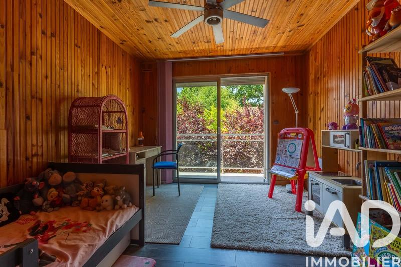 Maison - 440 m² - 9 pièces