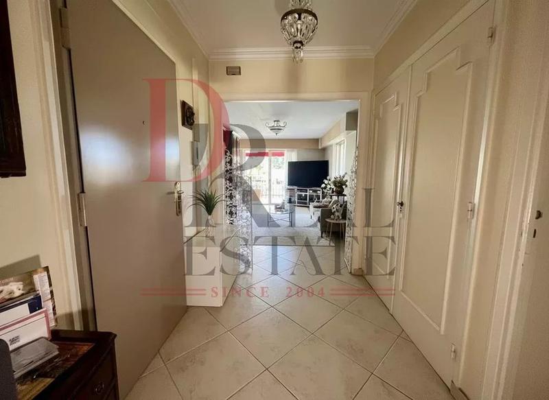 Appartement - 93 m² - 4 pièces