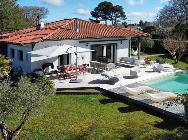 Maison - 140 m² - 5 pièces