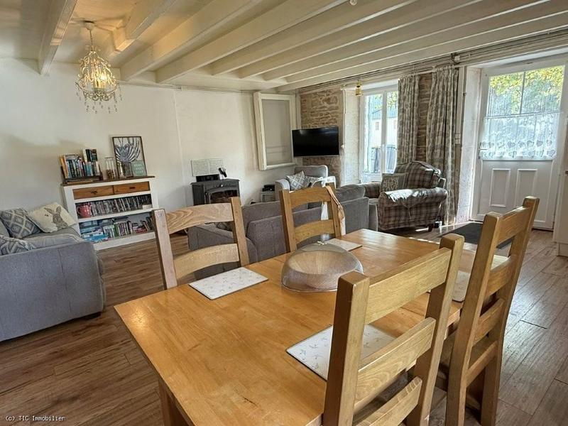 Maison de village - 90 m² - 3 pièces