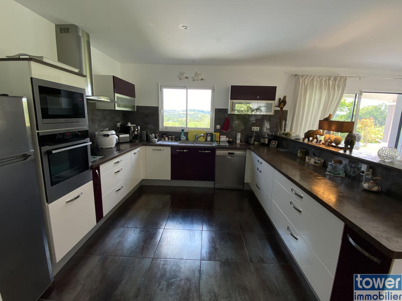 Villa - 177 m² - 6 pièces