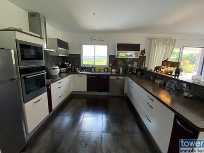 Villa - 177 m² - 6 pièces