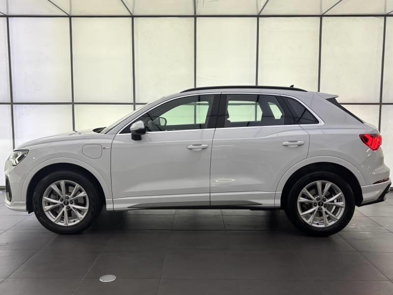 Audi Q3 45 TFSIe 245 ch s tronic 6 s line
