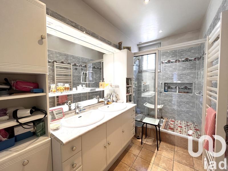 Maison - 137 m² - 6 pièces