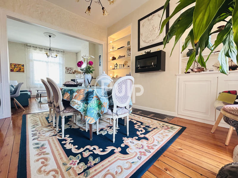 Maison - 184 m² - 6 pièces