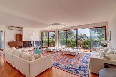 Villa - 360 m² - 7 pièces