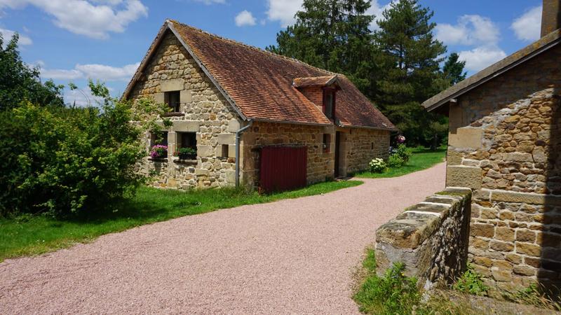 Maison - 240 m² - 12 pièces