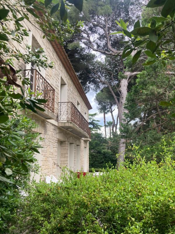 Propriété - 260 m² - 9 pièces