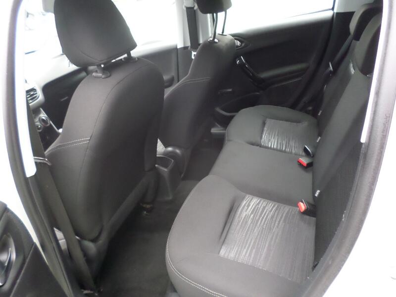 Peugeot 208 1.6 BlueHDi 100 s&amp;S Business