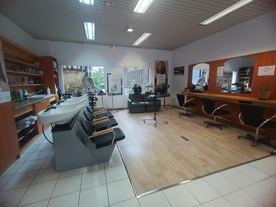 Local commercial - 149 m² - 2 pièces