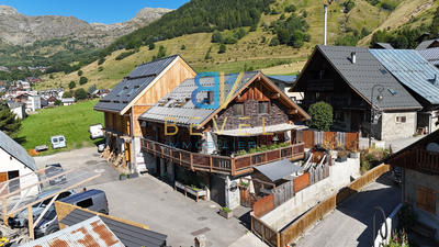 Châlet - 160 m² - 8 pièces