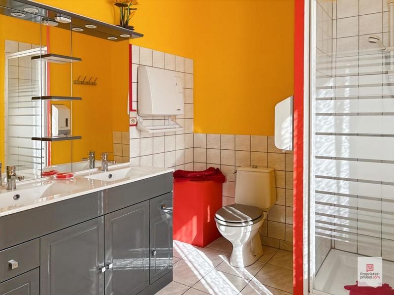 Maison - 248 m² - 8 pièces