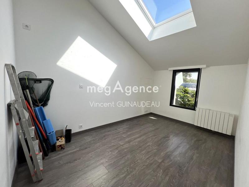 Maison - 180 m² - 8 pièces