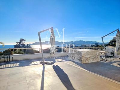 Appartement - 285 m² - 8 pièces