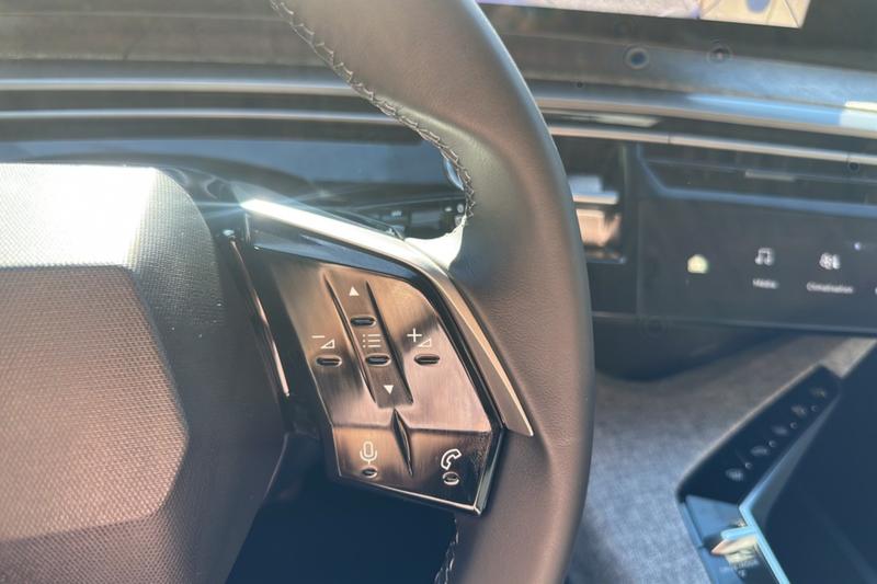 Peugeot 5008 Hybrid 145 E-Dcs6 Allure