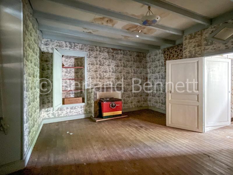 Maison - 214 m² - 11 pièces