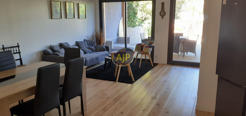 Maison - 98 m² - 4 pièces