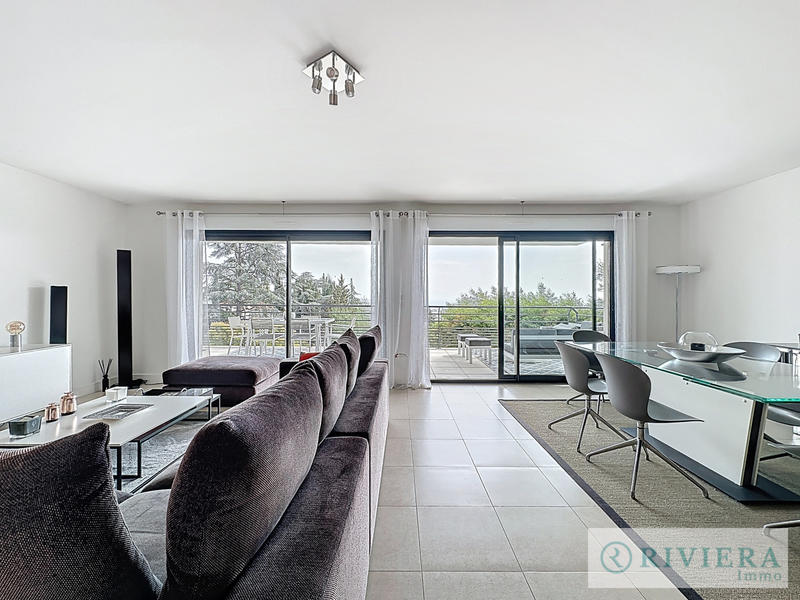 Maison - 203 m² - 5 pièces