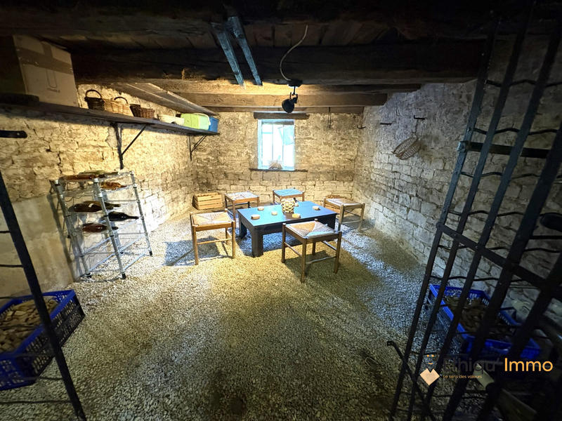 Maison ancienne - 248 m² - 8 pièces