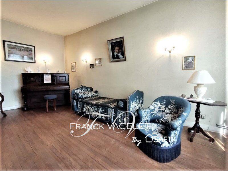 Maison - 165 m² - 6 pièces