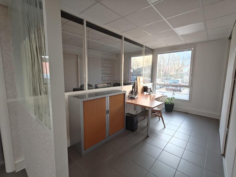 Bureau - 120 m² - 8 pièces