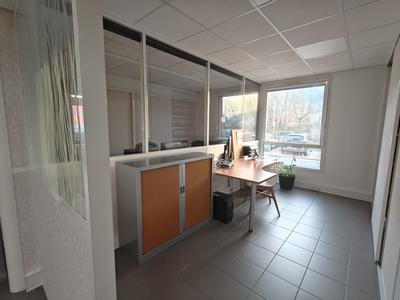 Bureau - 120 m² - 8 pièces