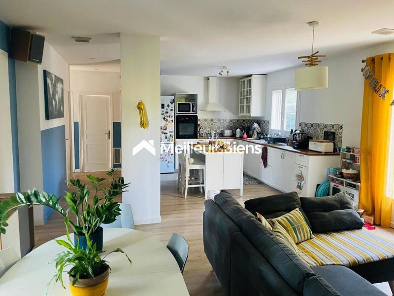 Maison - 140 m² - 5 pièces