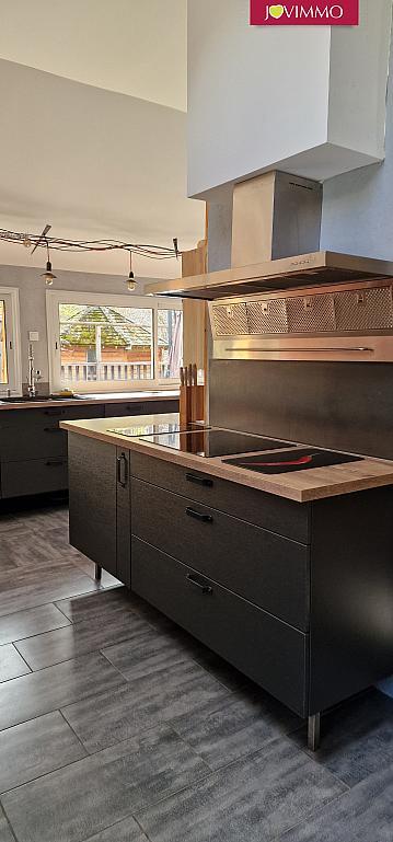 Maison - 362 m² - 15 pièces