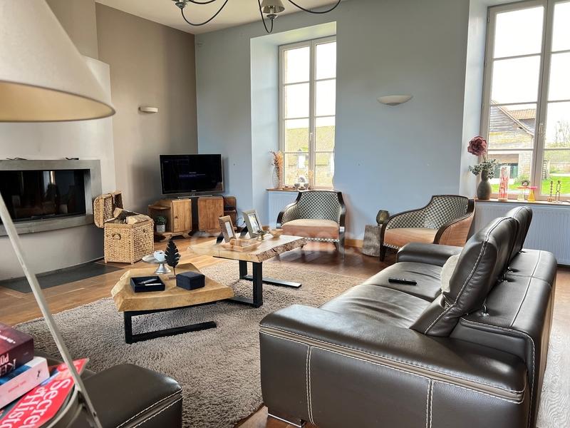 Propriété - 468 m² - 17 pièces