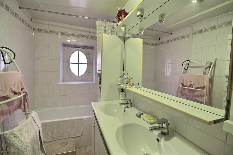 Demeure - 186 m² - 7 pièces