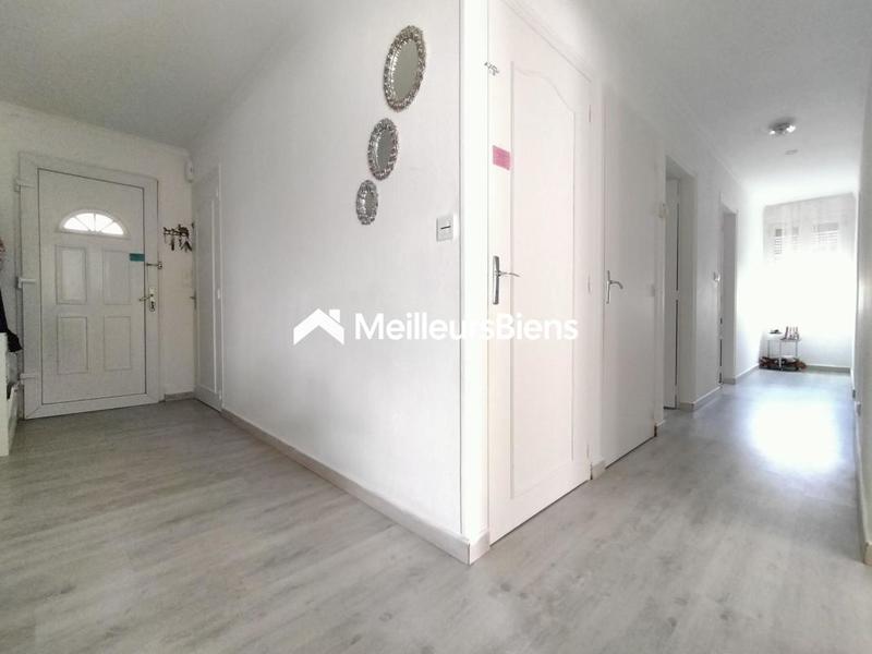 Maison - 93 m² - 4 pièces