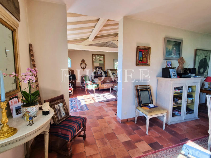 Maison - 180 m² - 7 pièces