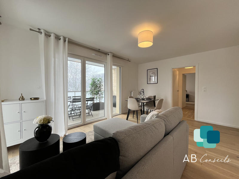 Appartement - 79 m² - 4 pièces