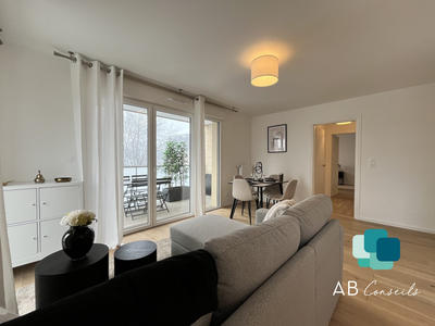 Appartement - 79 m² - 4 pièces