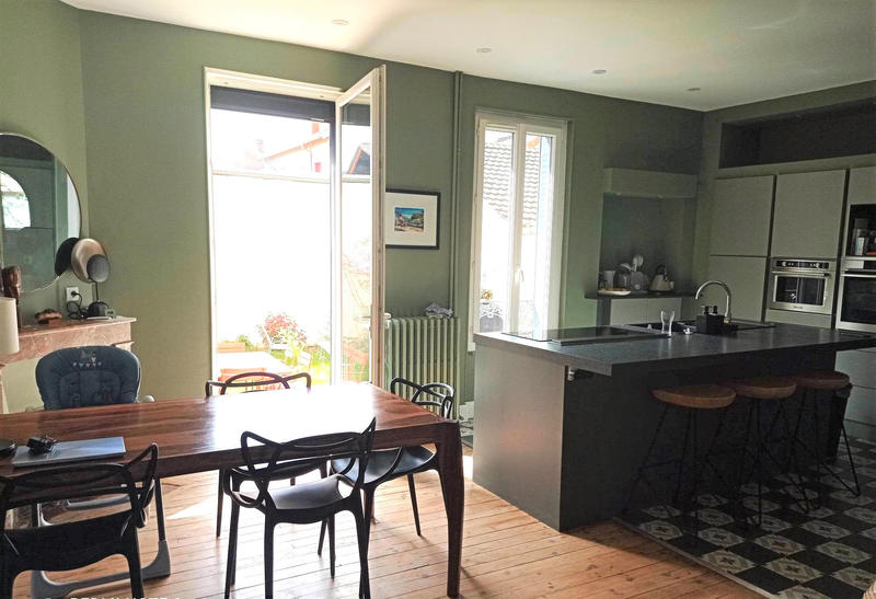 Maison - 98 m² - 5 pièces