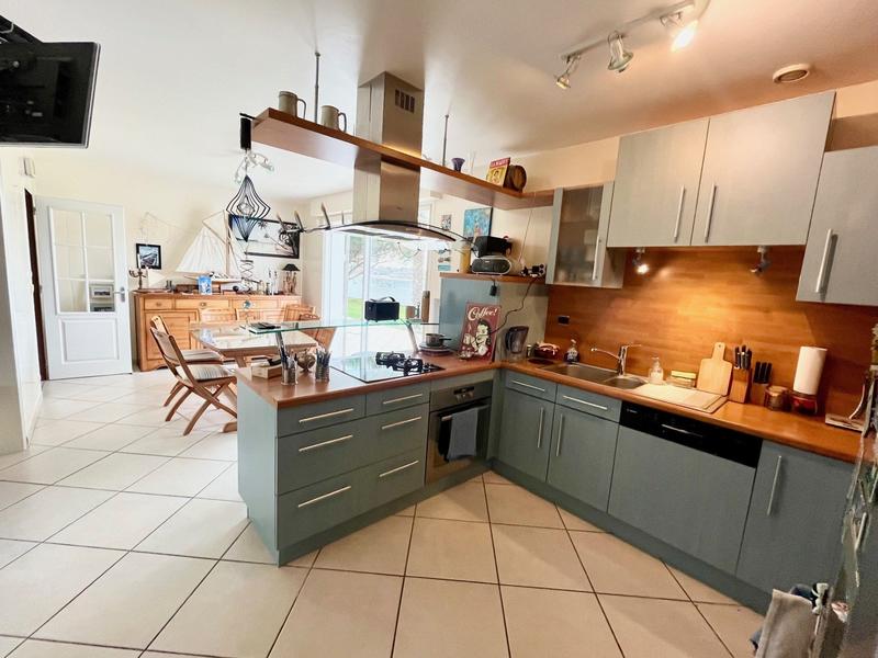 Maison - 216 m² - 6 pièces