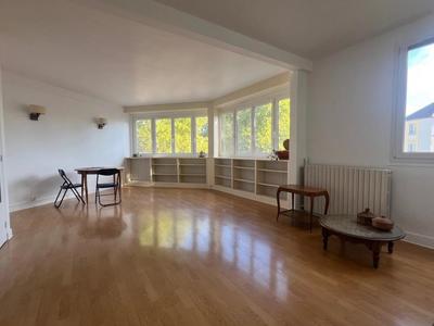 Appartement - 96 m² - 5 pièces