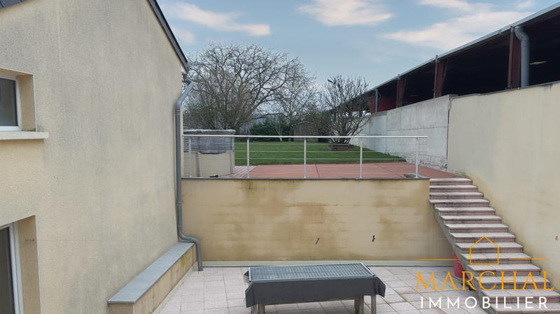 Maison - 235 m² - 7 pièces