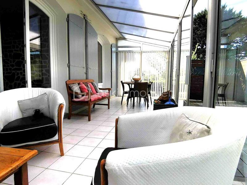 Maison - 248 m² - 11 pièces