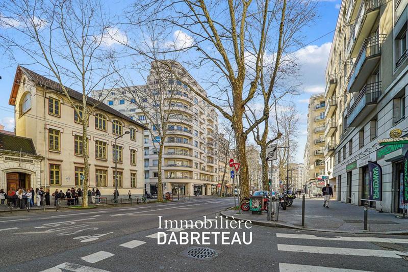 Appartement - 112 m² - 3 pièces