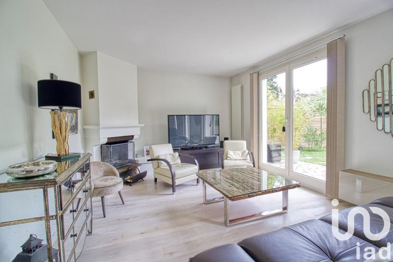 Maison - 200 m² - 9 pièces