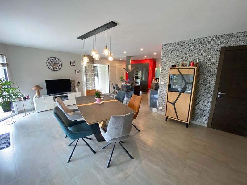 Maison - 179 m² - 6 pièces