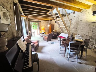 Maison - 180 m² - 7 pièces