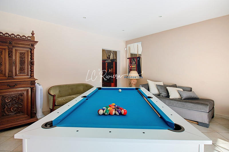 Villa - 205 m² - 7 pièces