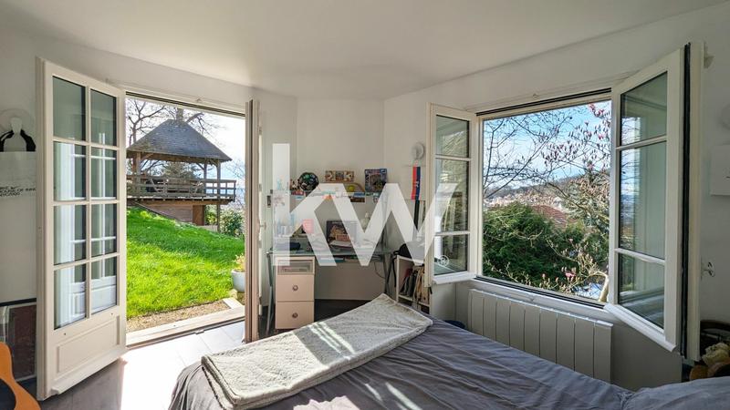 Maison - 172 m² - 7 pièces